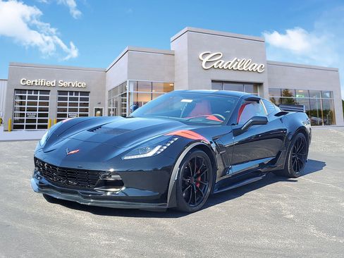 Used 2019 Chevrolet Corvette Grand Sport image 1