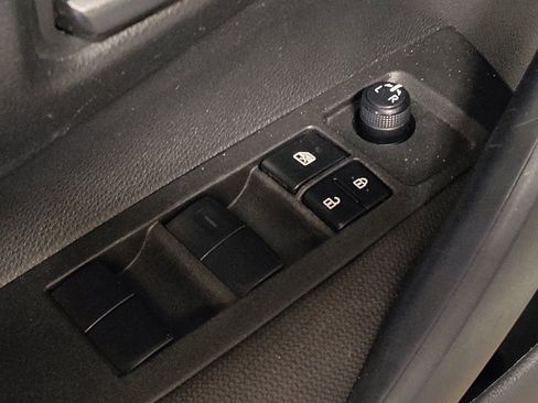 Used 2022 Toyota Corolla LE FWD image 27