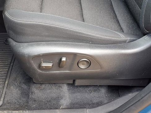 Used 2024 Chevrolet Traverse LT FWD image 4
