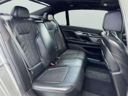 Used 2022 BMW 740i xDrive w/ M Sport Package AWD/4WD image 54