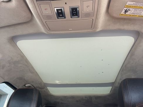 Used 2019 Jaguar F-PACE Prestige image 14