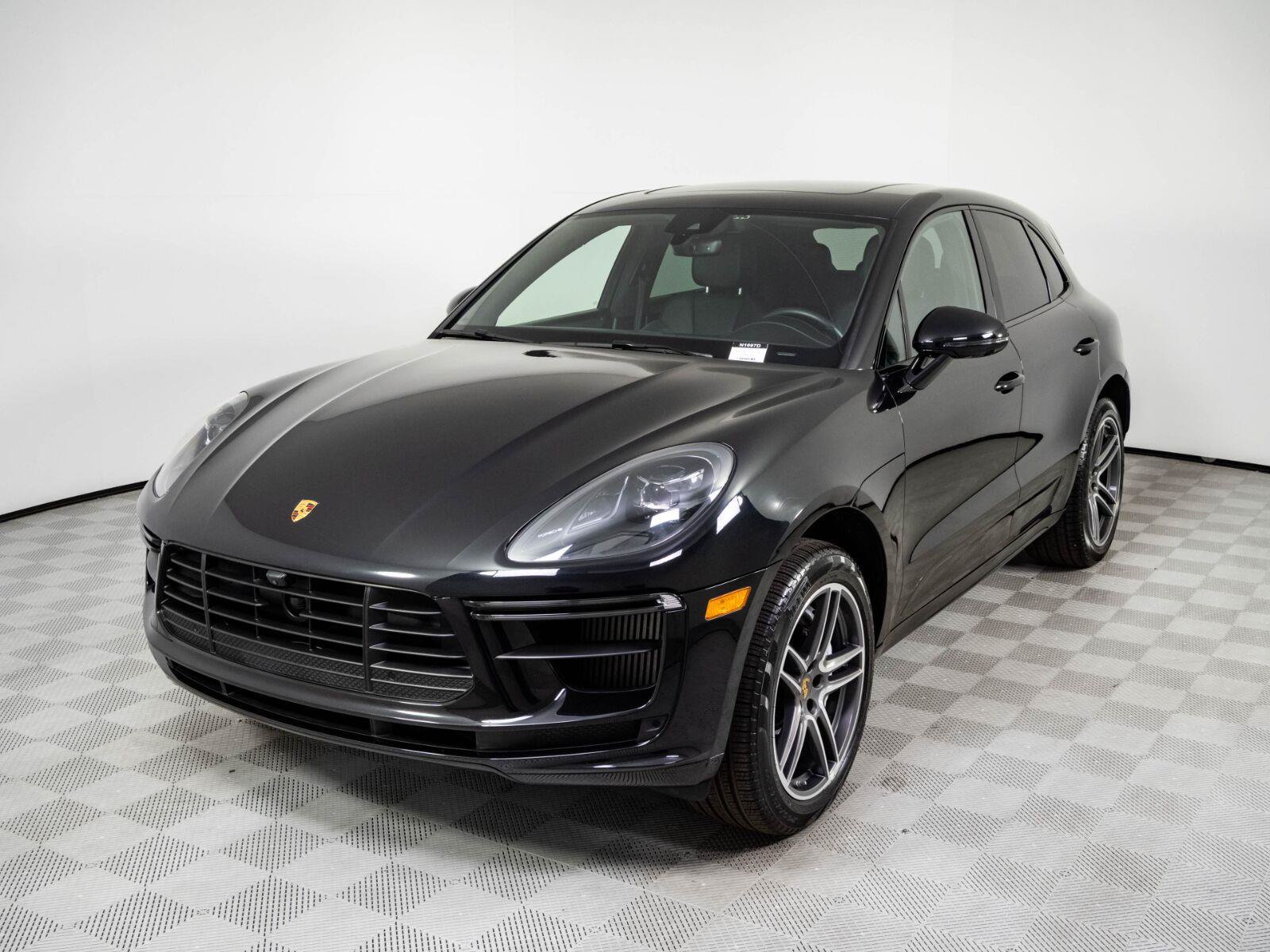 Used 2021 Porsche Macan Turbo AWD/4WD image 1