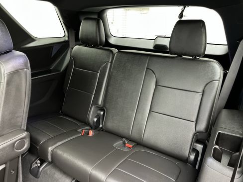 Certified 2023 Chevrolet Traverse LT w/ LT Premium Package AWD/4WD image 14