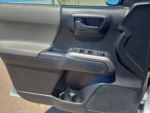 Used 2022 Toyota Tacoma SR5 w/ Technology Package AWD/4WD image 25