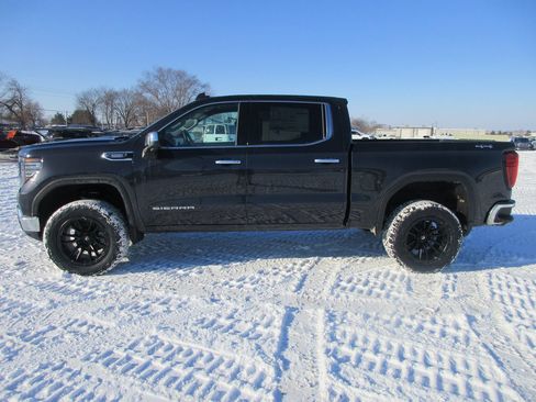 New 2026 GMC Sierra 1500 SLT w/ SLT Convenience Package image 9