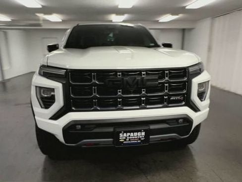 Used 2024 GMC Canyon AT4 w/ AT4 Premium Package AWD/4WD image 3