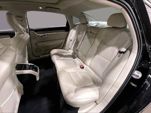 Certified 2023 Volvo S90 B6 Plus w/ Protection Package Premier image 28