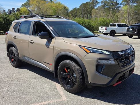 New 2026 Nissan Rogue SV AWD/4WD image 14