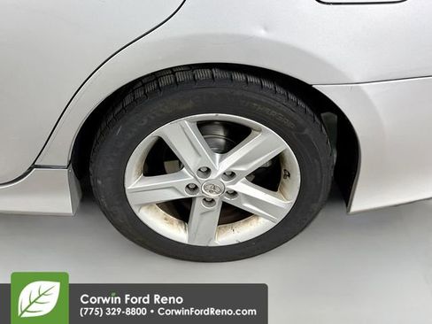 Used 2012 Toyota Camry SE image 27