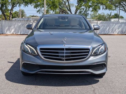Used 2019 Mercedes-Benz E 300 image 2