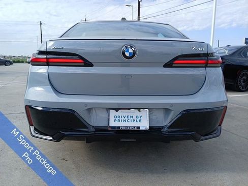 Used 2026 BMW 740i xDrive AWD/4WD image 8