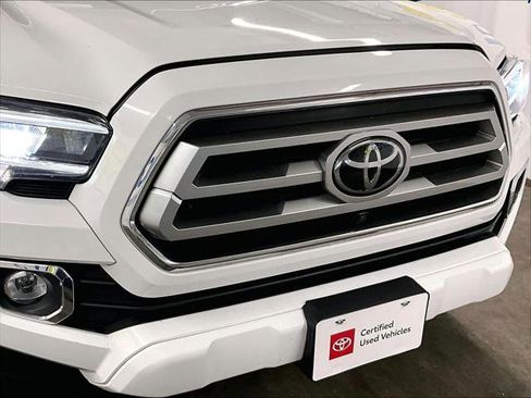 Certified 2021 Toyota Tacoma Limited AWD/4WD image 39