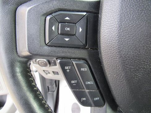 Used 2019 Ford F150 XLT w/ Equipment Group 302A Luxury AWD/4WD image 15