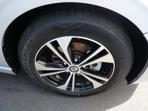 Used 2022 Nissan Sentra SV image 34