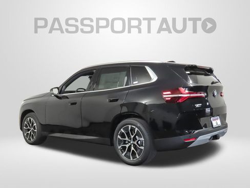 Used 2025 BMW X3 xDrive30i w/ Premium Package AWD/4WD image 3