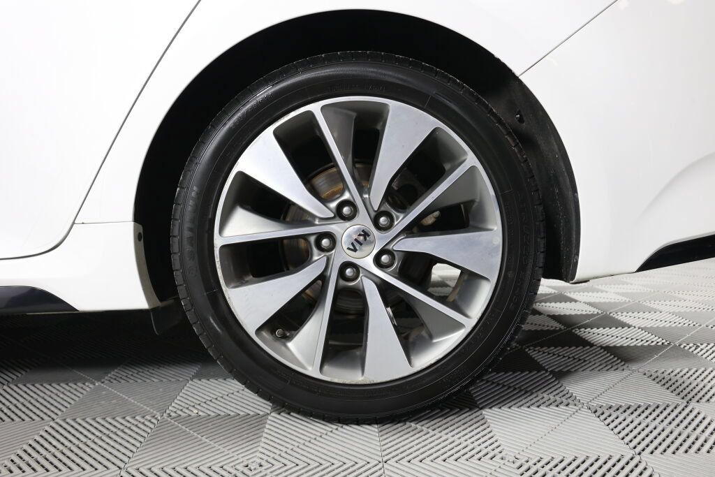 Used 2019 Kia Optima S FWD image 8
