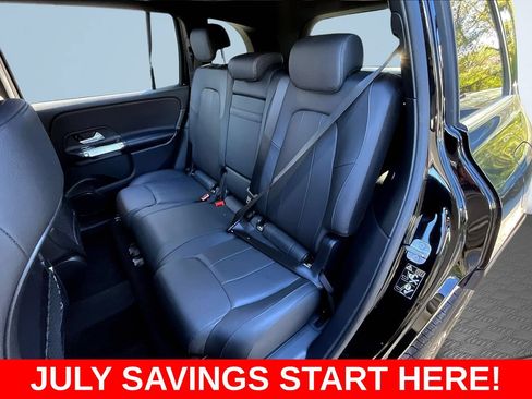 Used 2025 Mercedes-Benz GLB 250 image 28