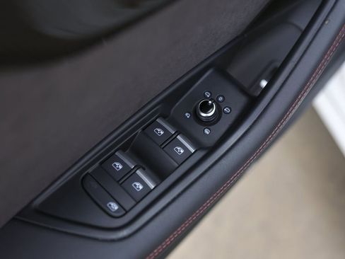 Used 2018 Audi S4 Prestige w/ Prestige Package image 34