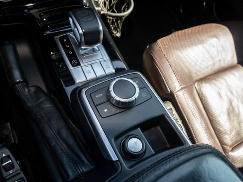 Used 2015 Mercedes-Benz G 63 AMG 4MATIC image 33