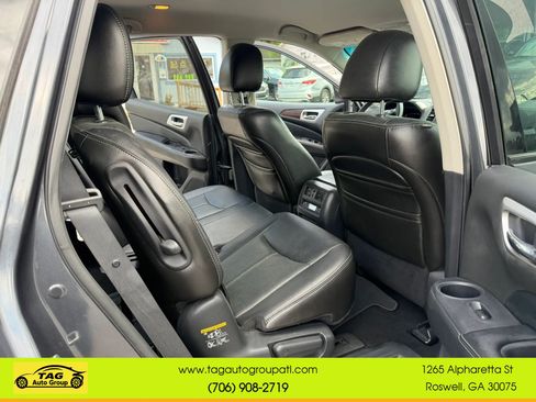 Used 2013 Nissan Pathfinder Platinum FWD image 10