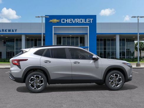 New 2026 Chevrolet Trax LT FWD image 5