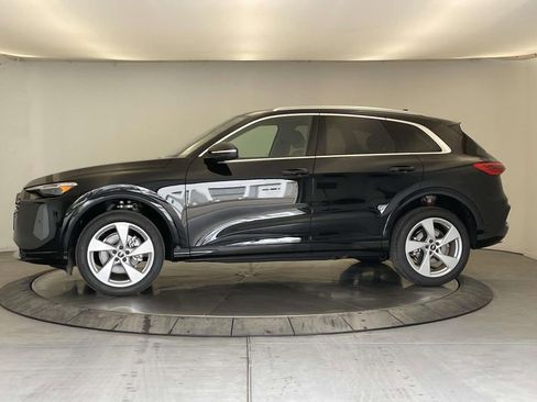 New 2025 Audi Q5 Premium Plus image 2