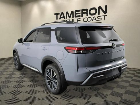 New 2026 Nissan Pathfinder Platinum FWD image 5