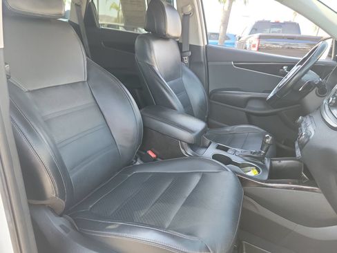 Used 2017 Kia Sorento EX w/ EX Premium Package FWD image 23