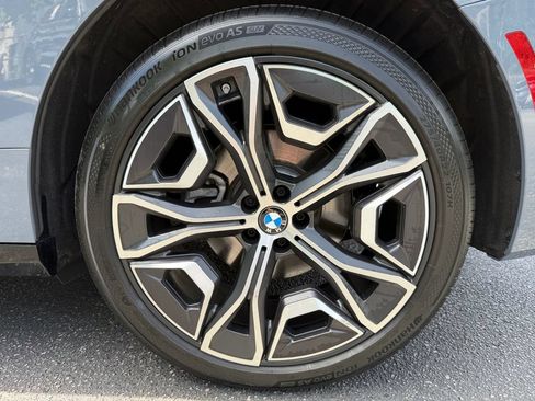 Used 2026 BMW iX xDrive60 AWD/4WD image 16
