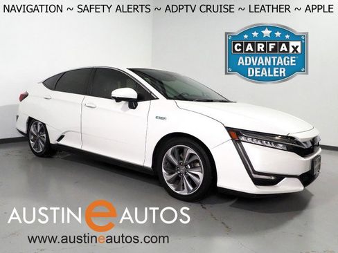 Used 2018 Honda Clarity Touring image 1