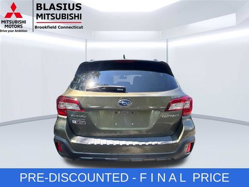 Used 2019 Subaru Outback 2.5i Touring AWD/4WD image 5