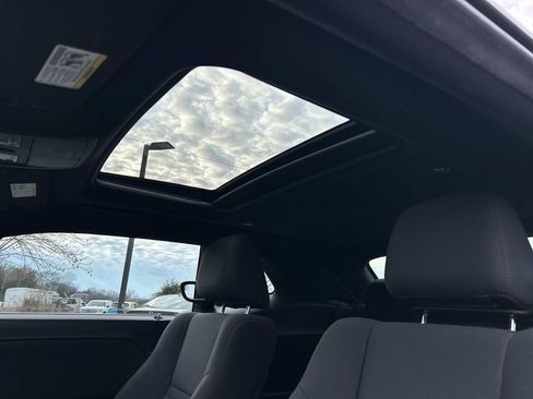 Used 2013 Dodge Challenger R/T image 19