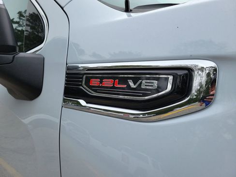 New 2026 GMC Sierra 1500 SLT w/ SLT Premium Plus Package AWD/4WD image 7