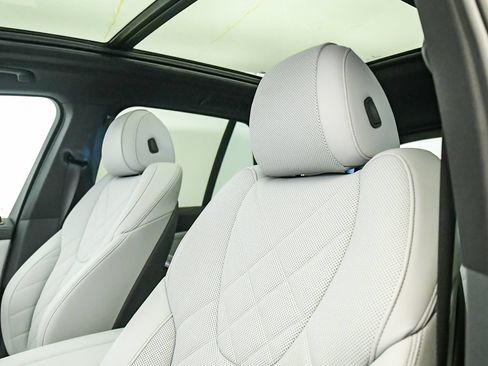 Certified 2024 BMW X5 xDrive40i w/ Premium Package AWD/4WD image 18