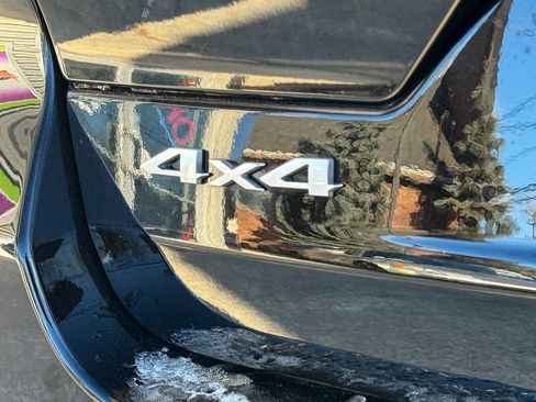 Used 2025 Jeep Grand Cherokee Laredo X image 13