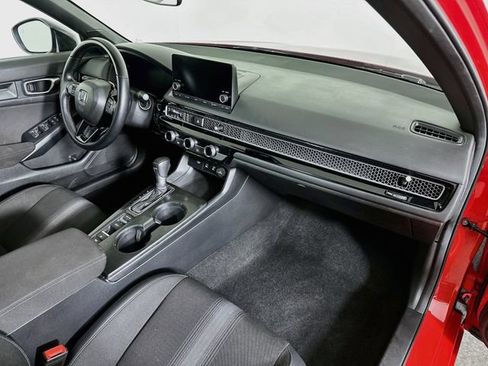 Used 2025 Honda Civic Sport image 30