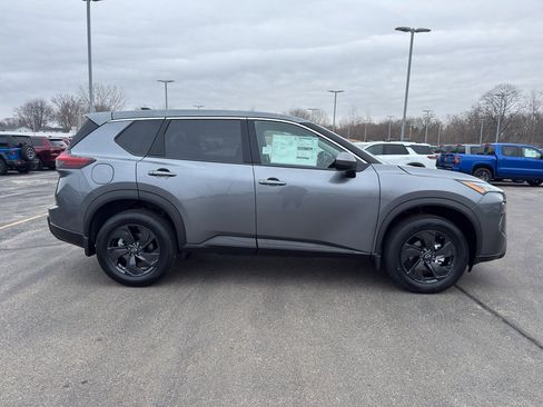 New 2026 Nissan Rogue SV image 4
