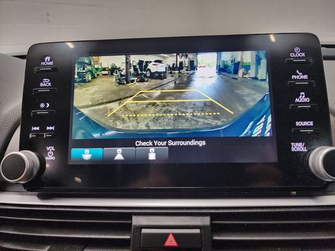 Used 2018 Honda Accord Sport image 18