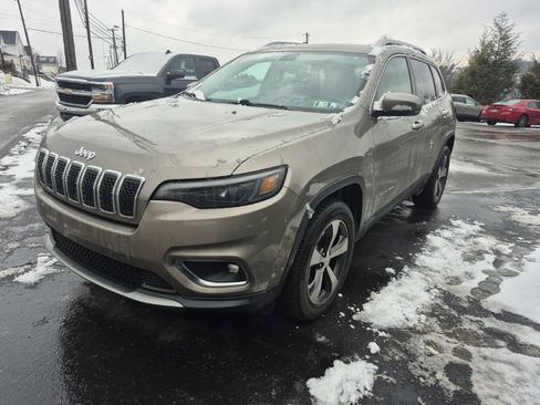 Used 2019 Jeep Cherokee Limited image 3