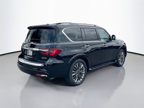 Used 2021 INFINITI QX80 Sensory w/ All-Season Package image 7