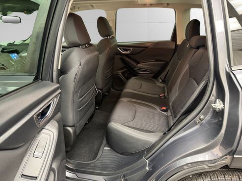 Used 2020 Subaru Forester Premium image 13