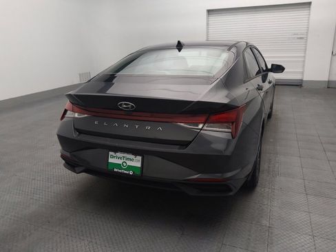 Used 2022 Hyundai Elantra SEL FWD image 7