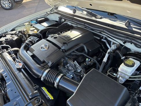 Used 2018 Nissan Frontier PRO-4X w/ Pro-4x Luxury Package image 16