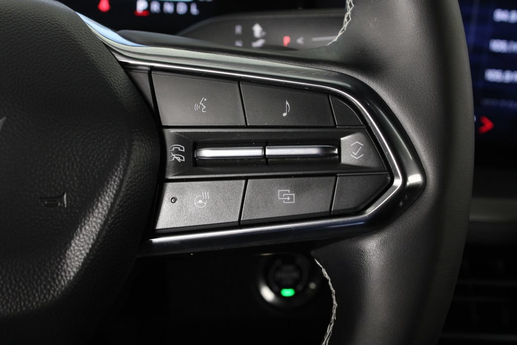 Used 2026 Chevrolet Traverse LT FWD image 27