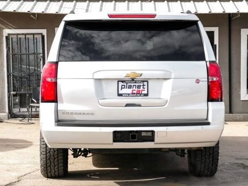 Used 2019 Chevrolet Suburban LT image 17