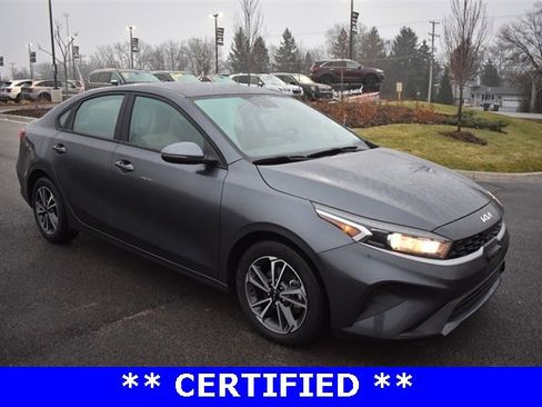 Certified 2022 Kia Forte LXS w/ LXS Technology Package image 1