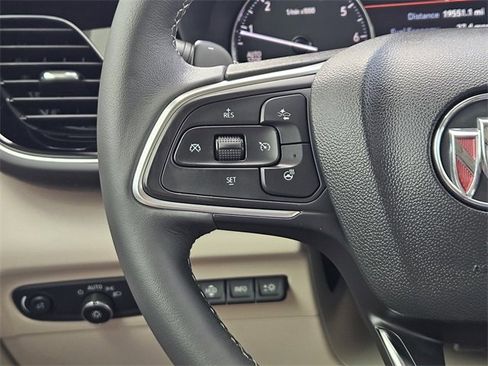 Used 2021 Buick Envision Avenir w/ Technology Package II image 27