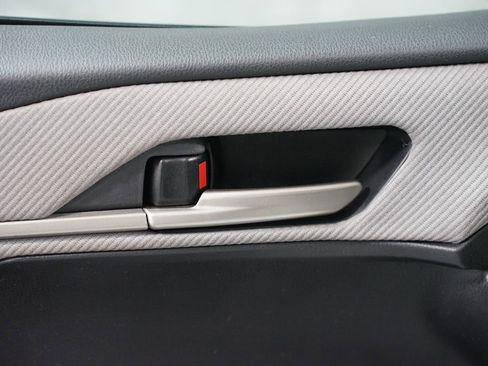 Certified 2025 Toyota Camry SE image 33