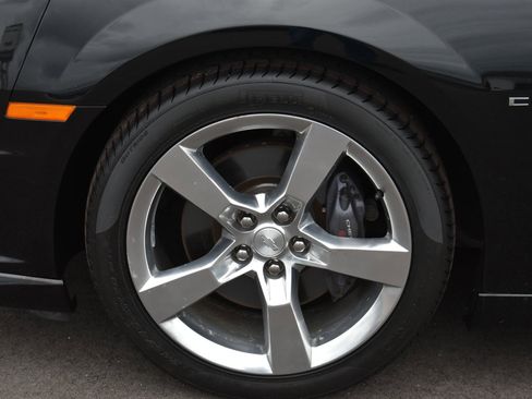 Used 2013 Chevrolet Camaro SS w/ RS Package RWD image 10