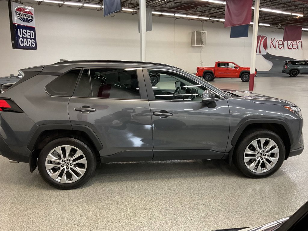 Used 2025 Toyota RAV4 XLE Premium w/ Weather Package AWD/4WD image 4